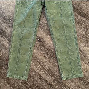 Anthropologie Pilcro the Wanderer Palm leaf pattern